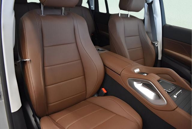 New 2026 Mercedes-Benz GLS 450 4MATIC image 6