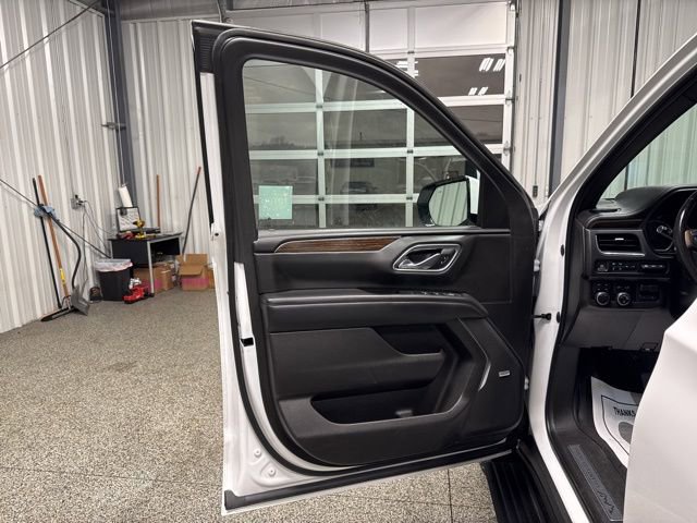Used 2021 Chevrolet Tahoe High Country w/ Premium Package AWD/4WD image 7