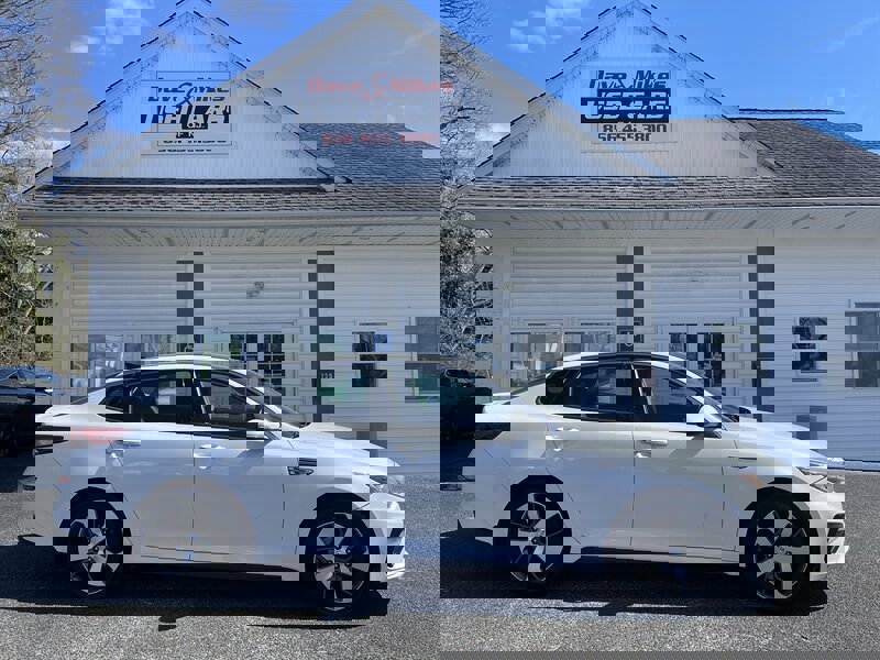 Used 2019 Kia Optima S w/ S Panoramic Sunroof Package image 9