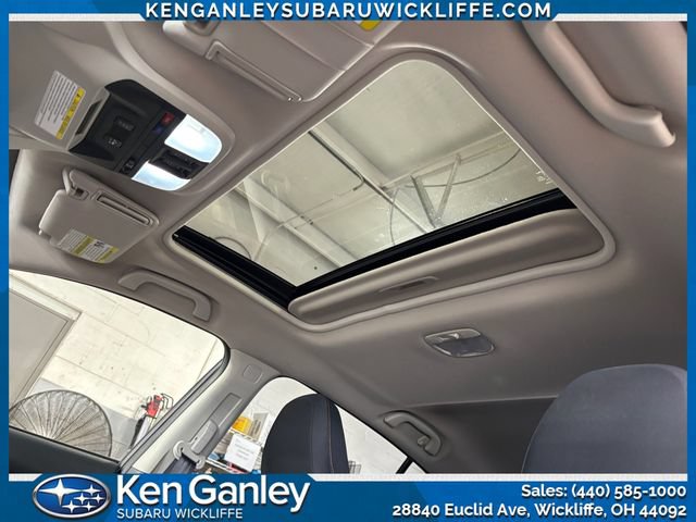 Certified 2022 Subaru Crosstrek 2.0i Premium w/ Moonroof Package AWD/4WD image 19