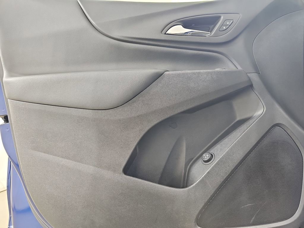Used 2023 Chevrolet Equinox LT image 33