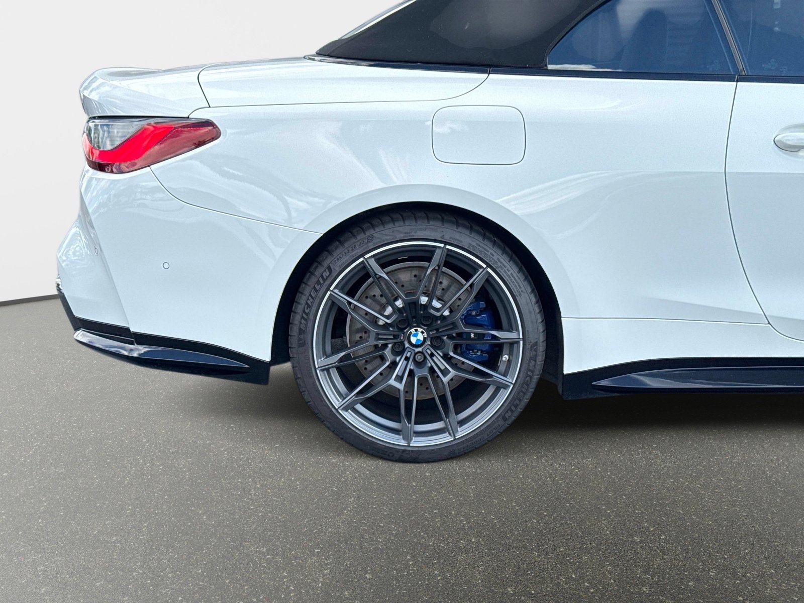 Used 2023 BMW M4 xDrive Competition image 22
