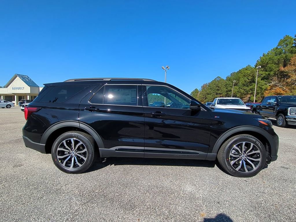 New 2026 Ford Explorer ST-Line image 3