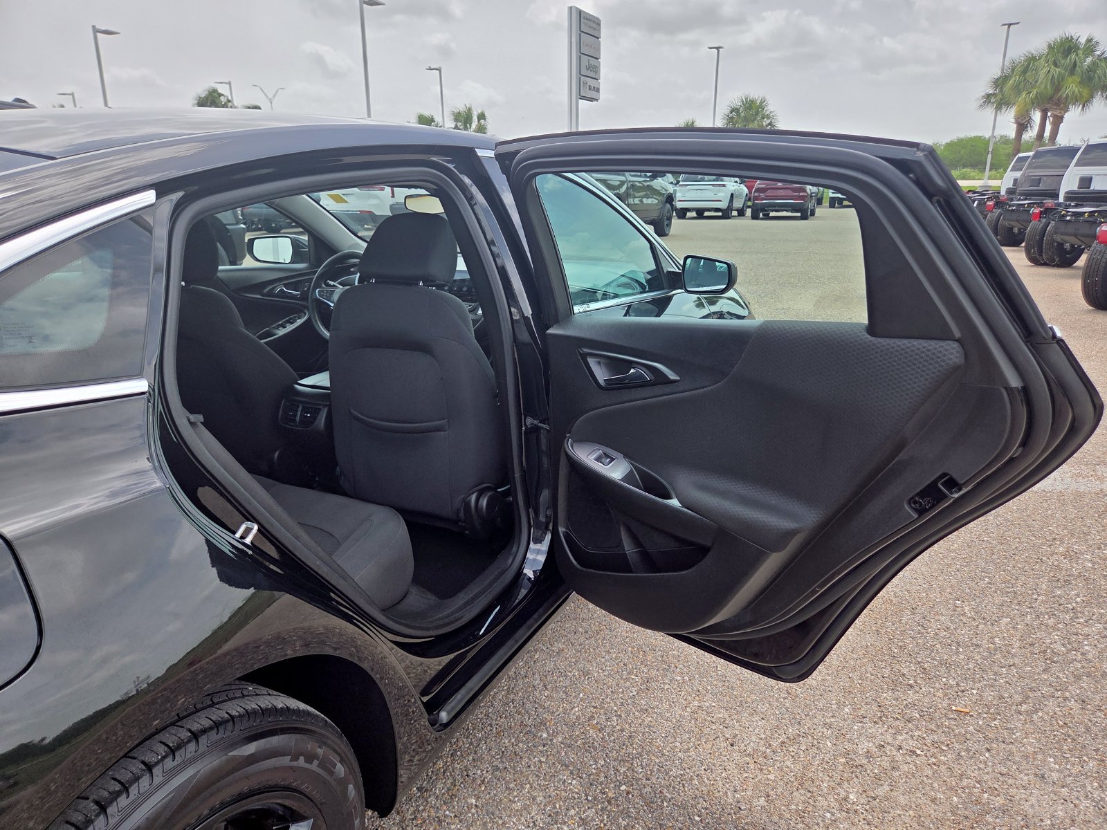 Used 2024 Chevrolet Malibu LT FWD image 16