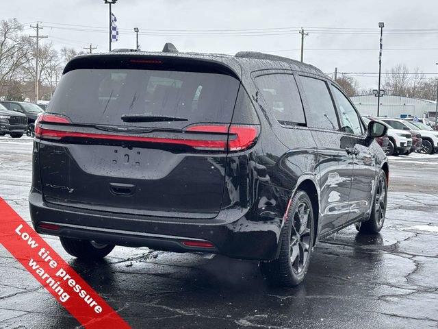 New 2026 Chrysler Pacifica Select image 39