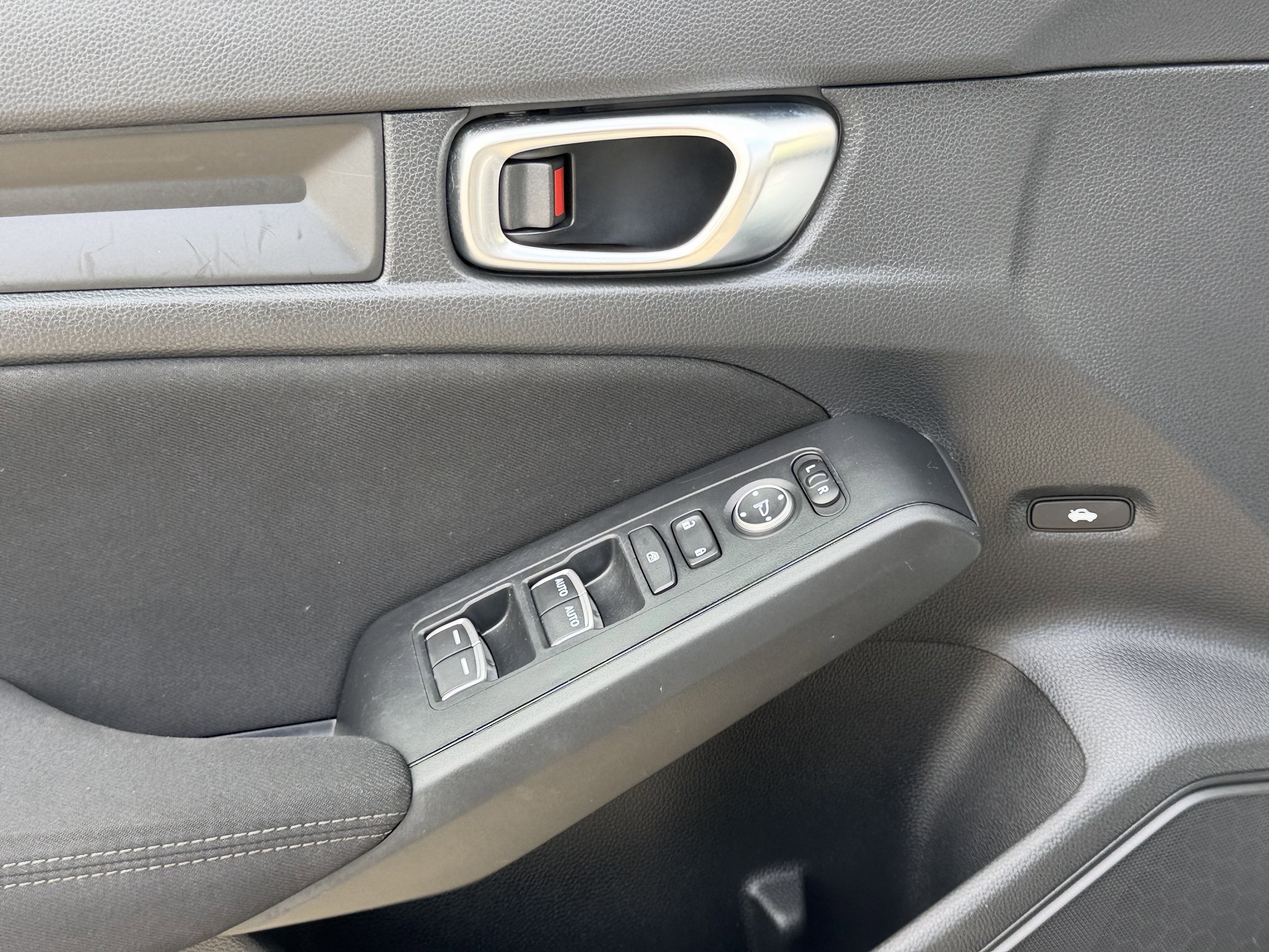 Used 2022 Honda Civic Sport image 8