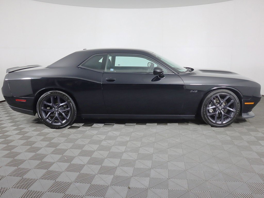 Used 2023 Dodge Challenger R/T w/ Blacktop Package image 15