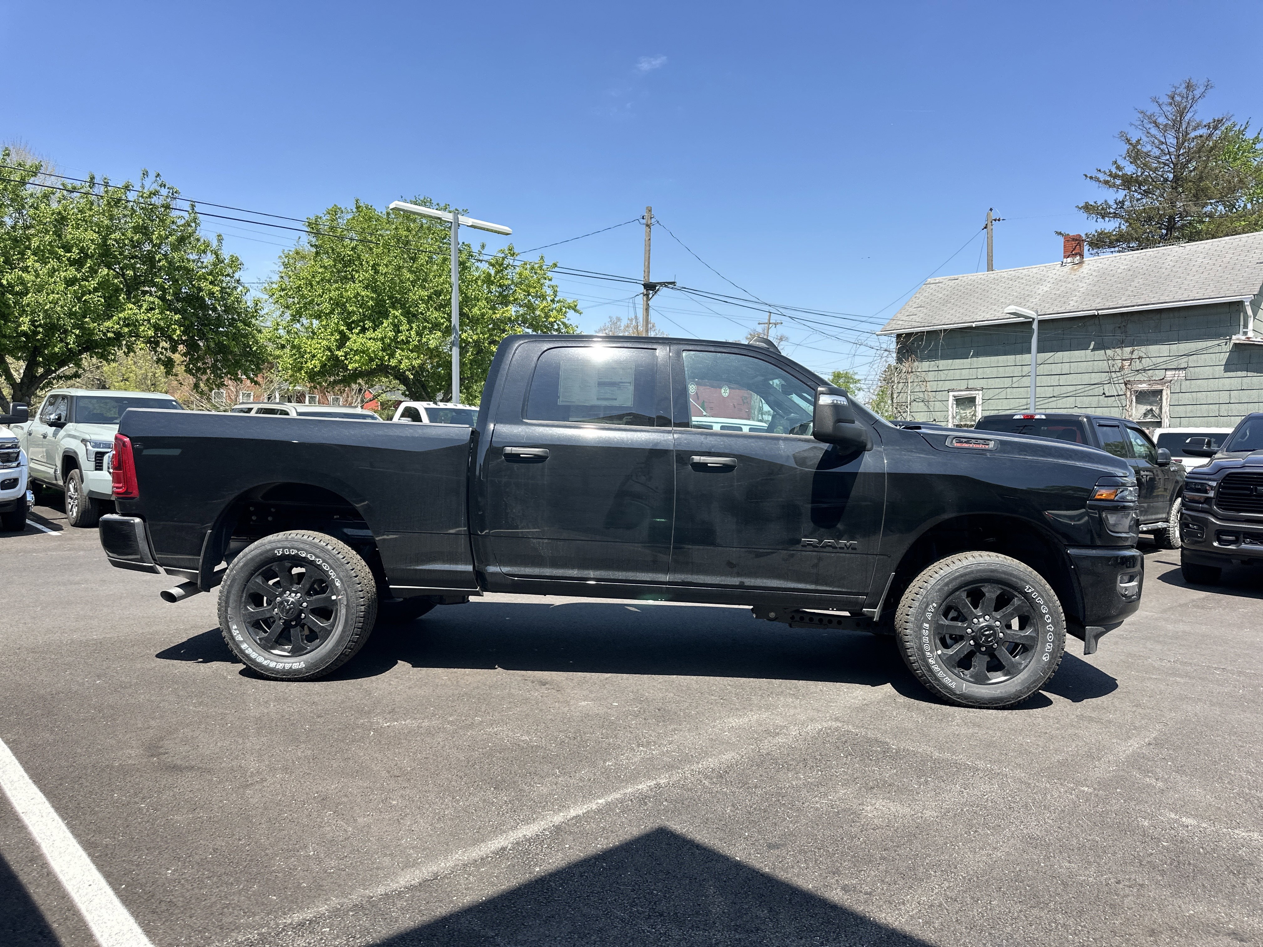 New 2026 RAM 2500 Big Horn AWD/4WD image 16
