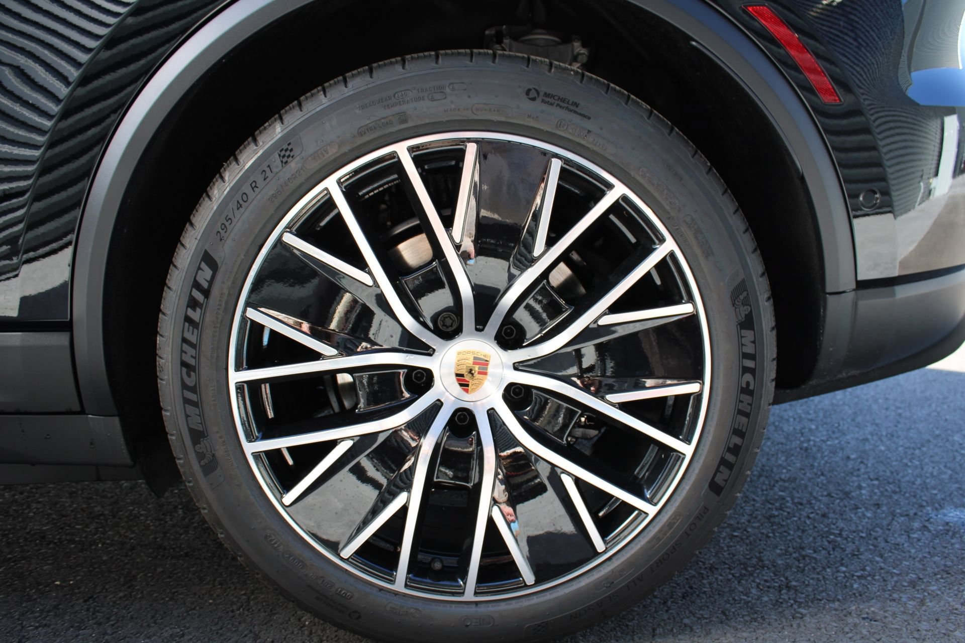 New 2026 Porsche Macan 4 Electric AWD/4WD image 26
