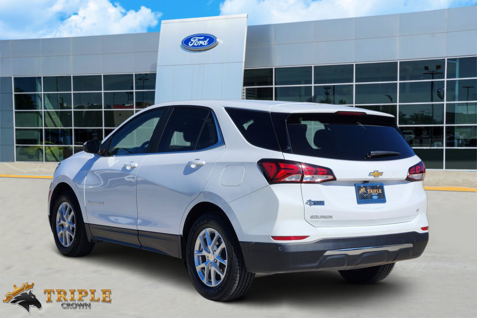 Used 2024 Chevrolet Equinox LT FWD image 4