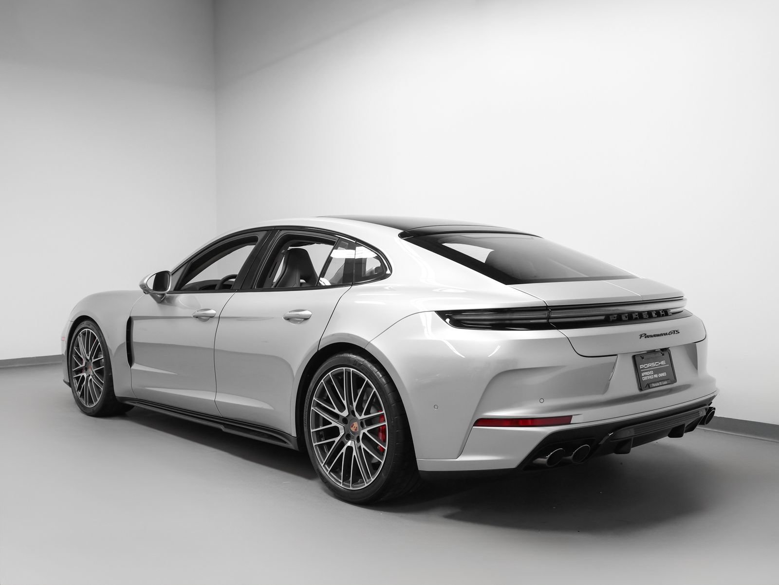 Certified 2026 Porsche Panamera GTS AWD/4WD image 3