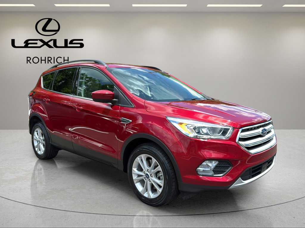 Used 2018 Ford Escape SEL w/ Ford Safe & Smart Package AWD/4WD image 4