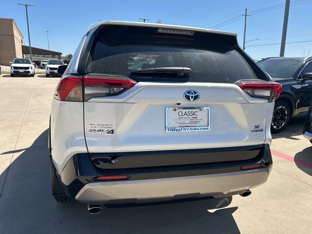 Used 2023 Toyota RAV4 SE w/ Convenience Package image 7
