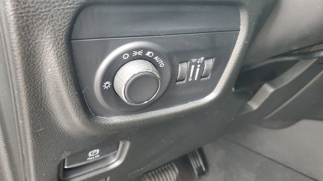 Certified 2023 Jeep Grand Cherokee L Laredo image 10