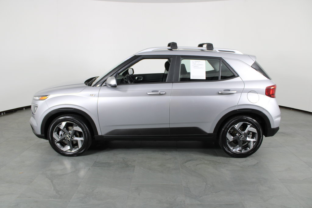 Certified 2026 Hyundai Venue SEL FWD image 15