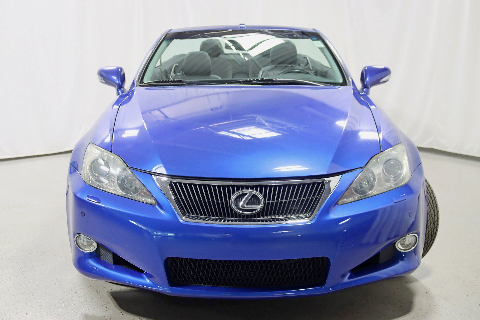 Used 2010 Lexus IS 350C w/ Luxury Pkg RWD image 9