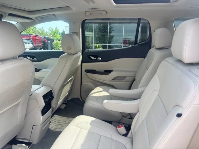 Used 2023 GMC Acadia Denali w/ Denali Ultimate Package AWD/4WD image 9