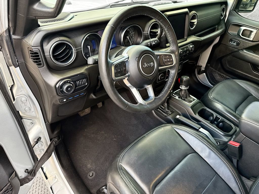 Used 2022 Jeep Wrangler Unlimited Sahara w/ Cold Weather Group image 10