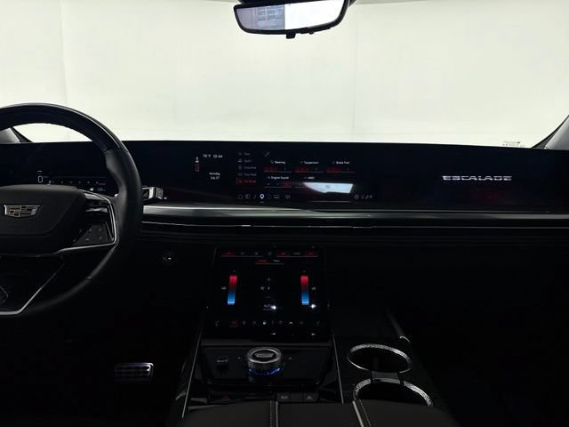 Used 2025 Cadillac Escalade V AWD/4WD image 35