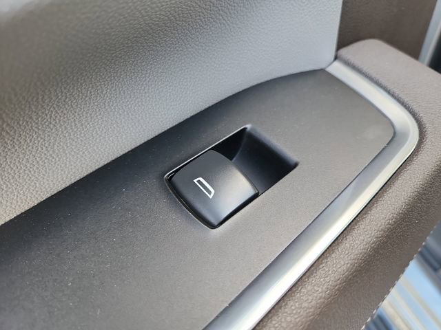 New 2026 GMC Sierra 3500 SLT w/ SLT Convenience Package image 10