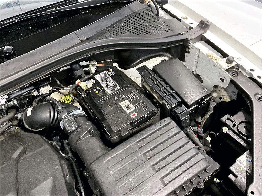 Used 2023 Volkswagen Tiguan SE R-Line AWD/4WD image 29