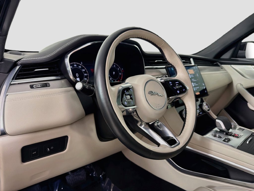 Used 2026 Jaguar F-PACE R-Dynamic S AWD/4WD image 9