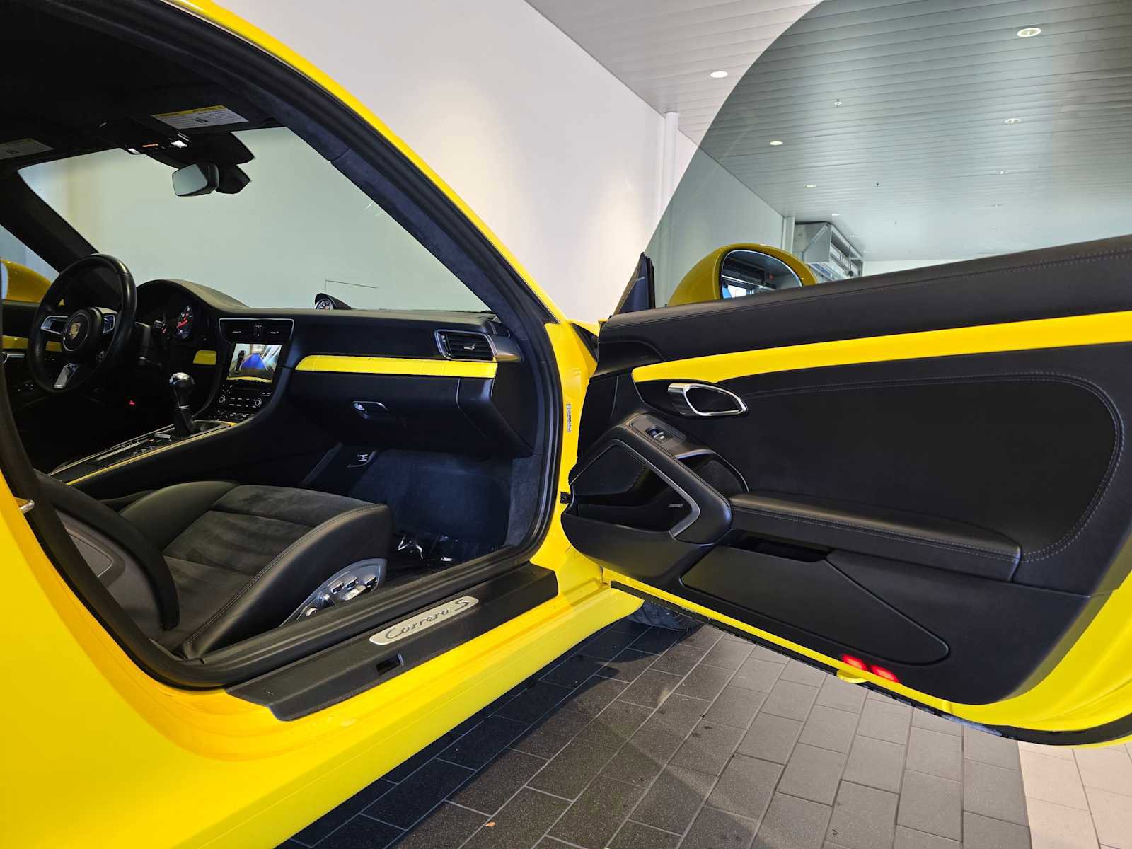 Used 2017 Porsche 911 Carrera S image 12