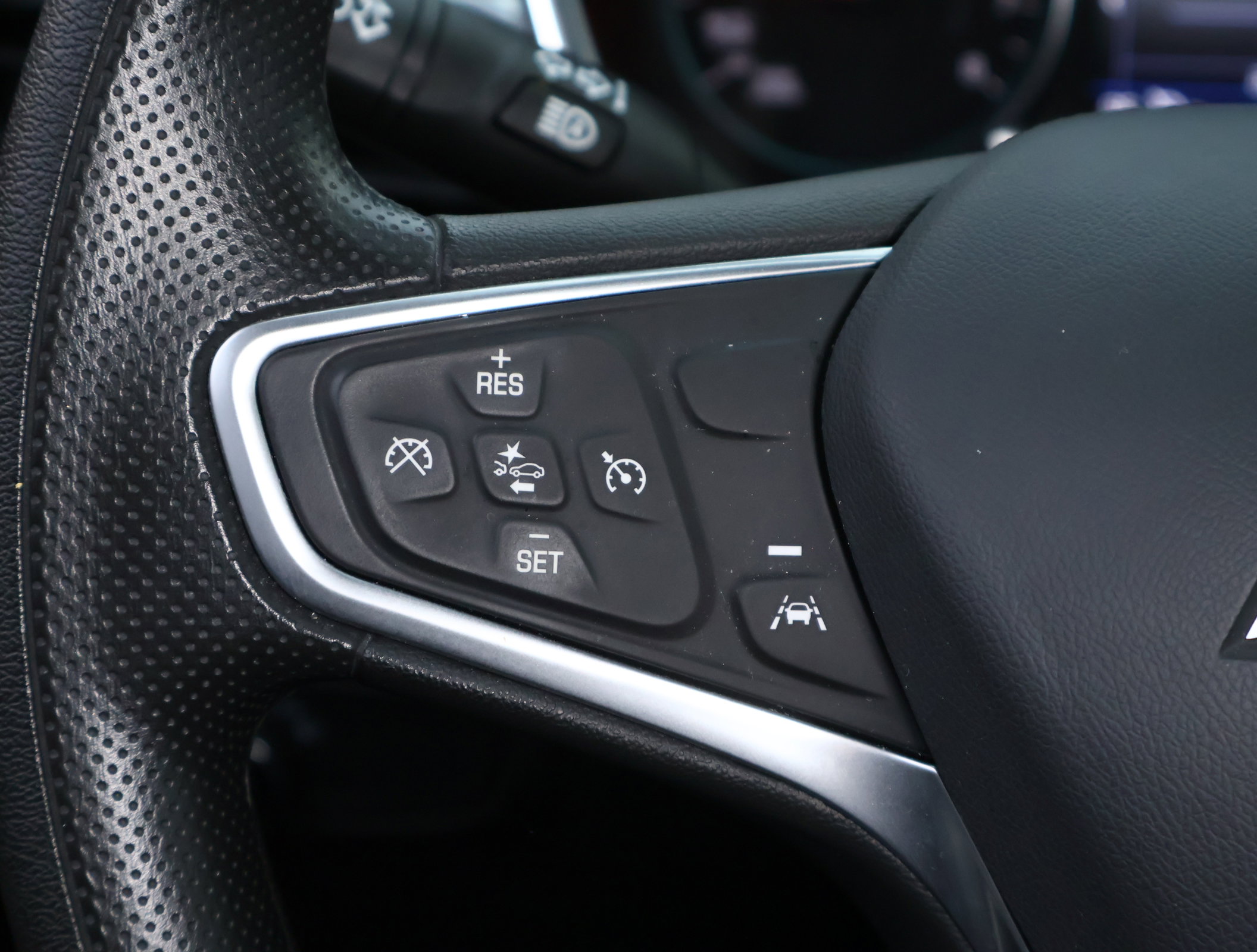 Used 2023 Chevrolet Equinox LS w/ LS Convenience Package image 12