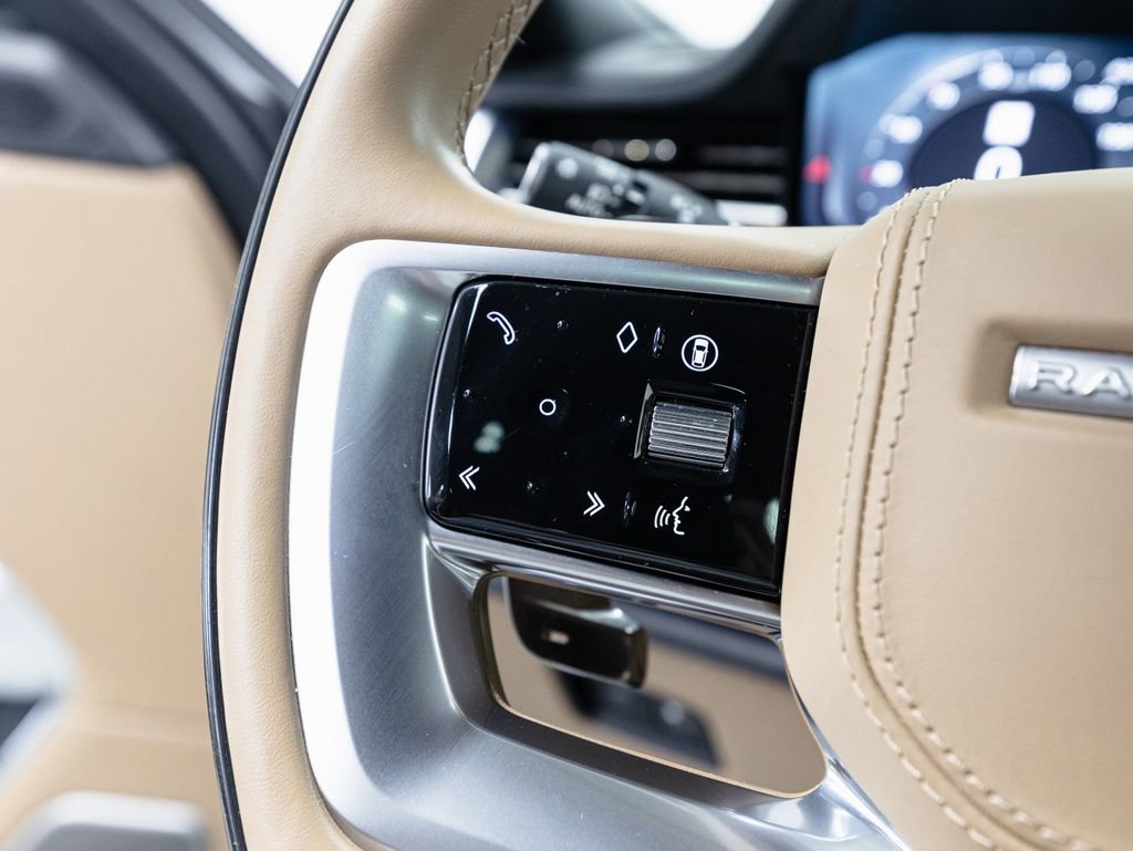 Used 2024 Land Rover Range Rover Autobiography image 10