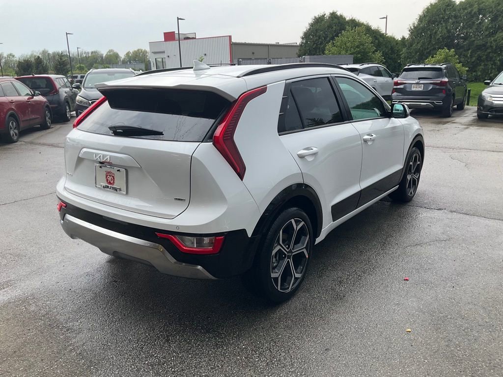 Certified 2025 Kia Niro EX Touring image 7