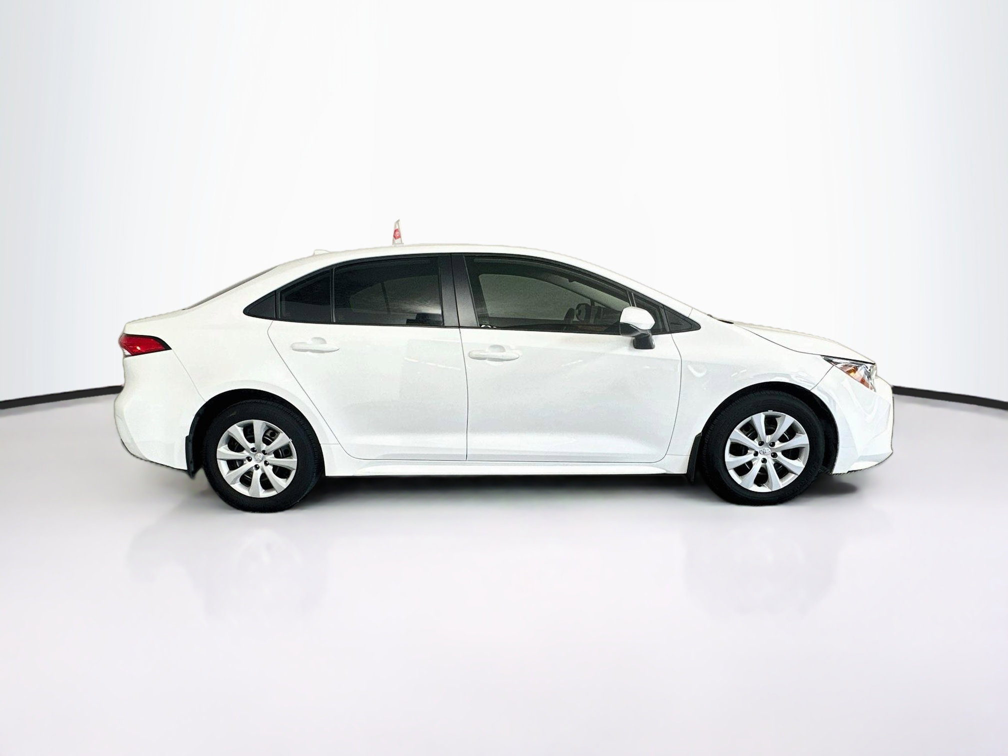 Certified 2025 Toyota Corolla LE FWD image 2
