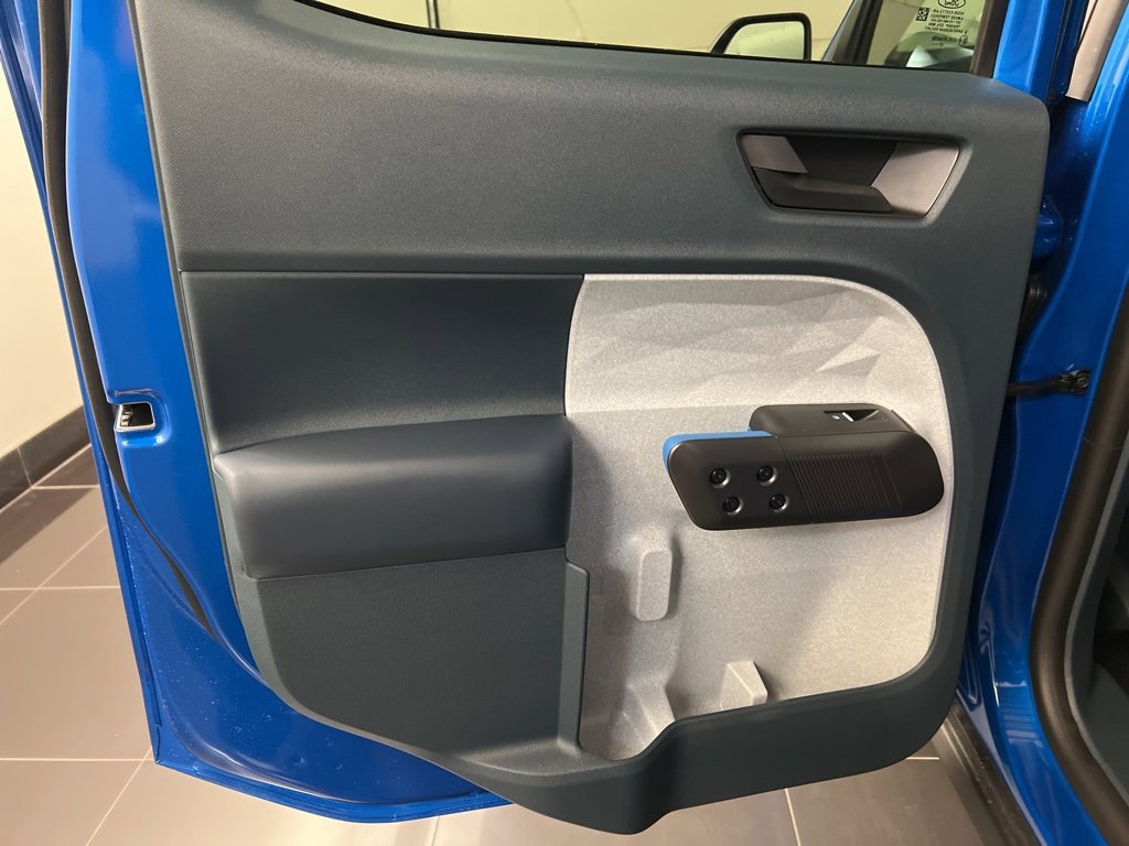 New 2025 Ford Maverick XLT w/ Equipment Group 301A image 30