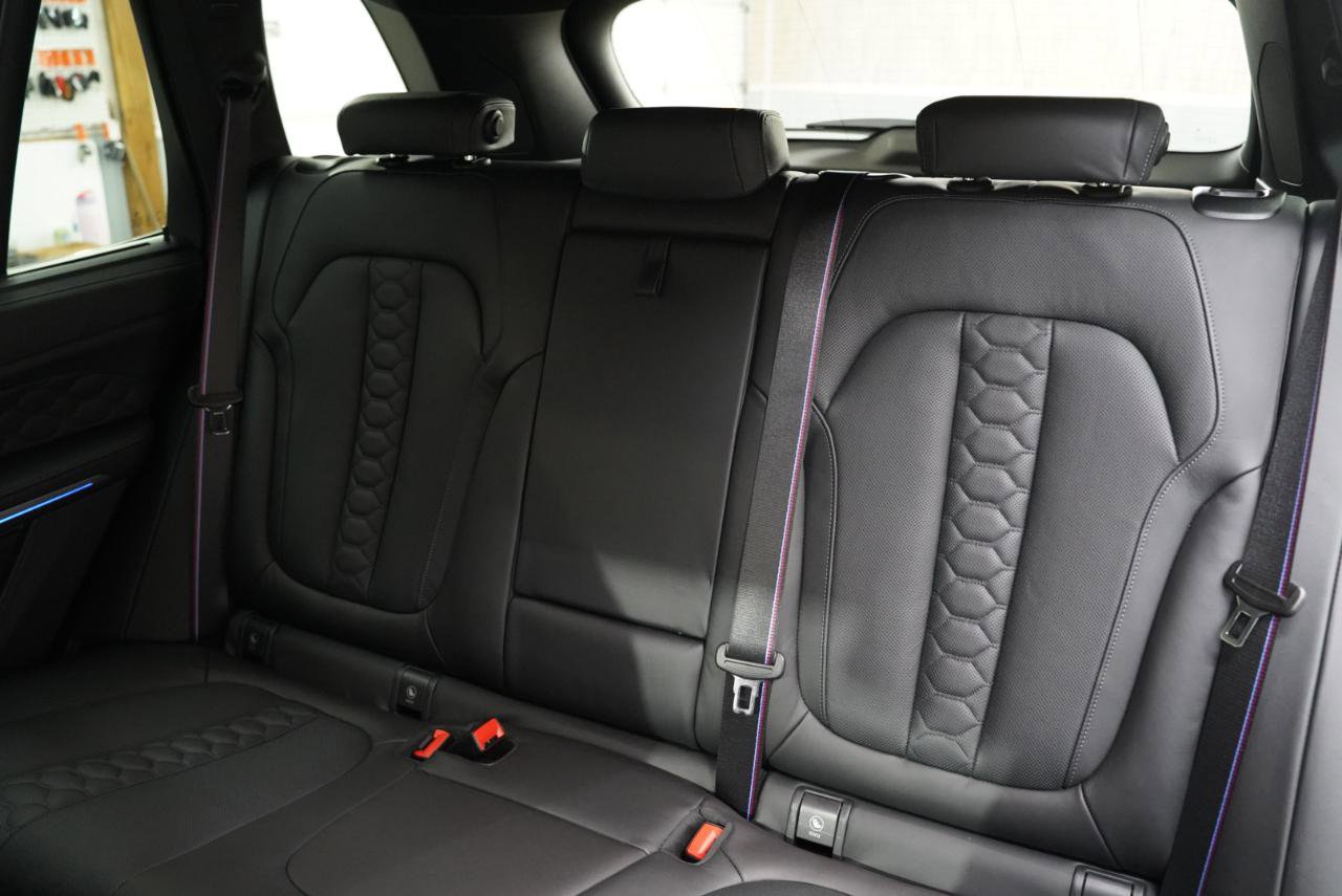 Used 2026 BMW X5 M Competition w/ Executive Package image 37