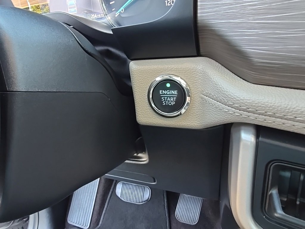 Used 2023 Ford Expedition Limited image 20