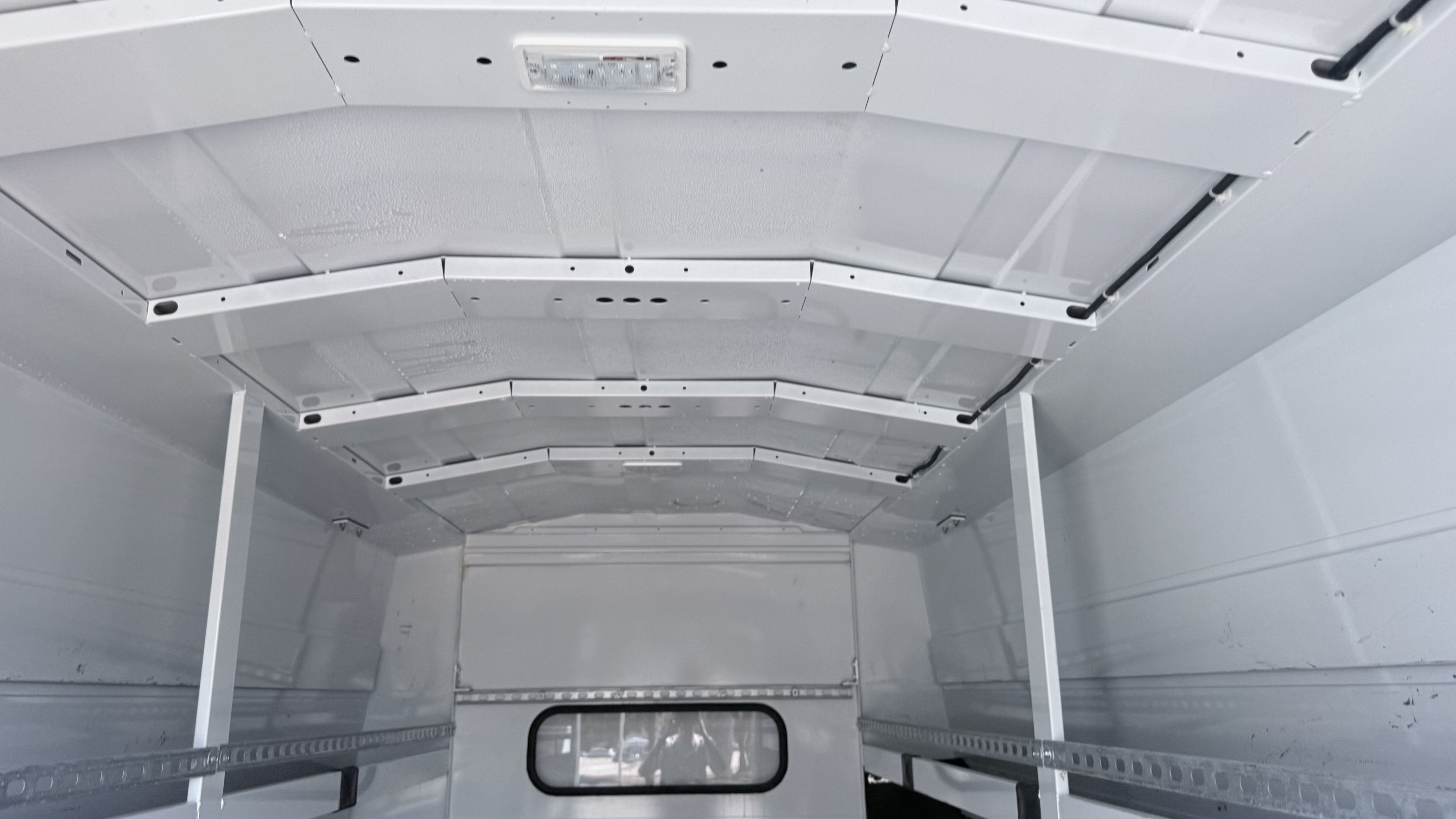 Used 2020 Mercedes-Benz Sprinter 3500 w/ Premium Package image 18