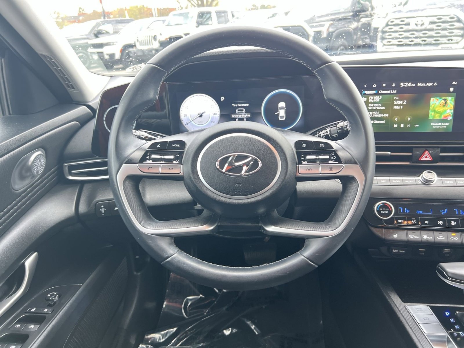 Used 2023 Hyundai Elantra SEL w/ Convenience Package image 15