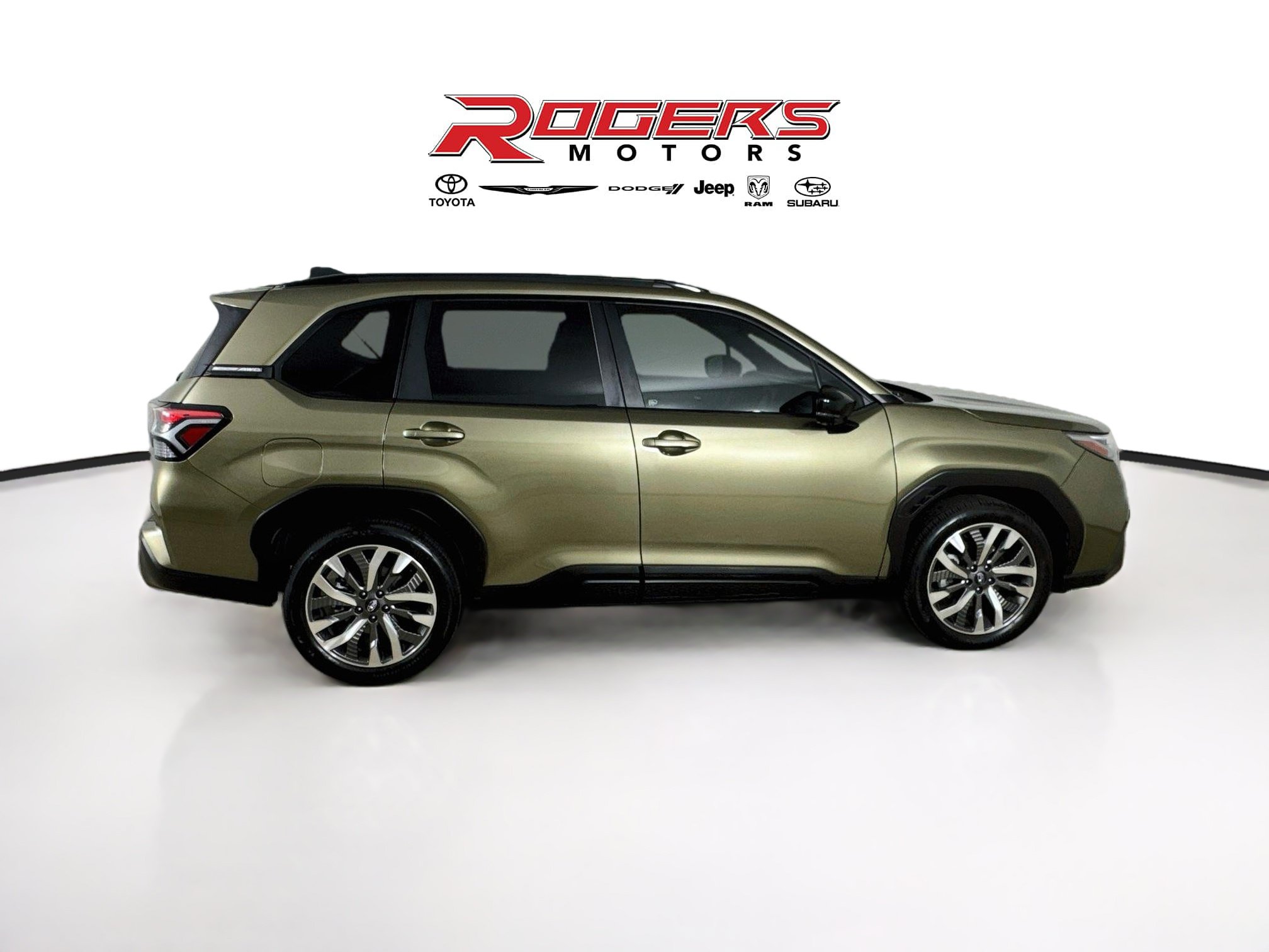 Certified 2025 Subaru Forester Touring AWD/4WD image 9