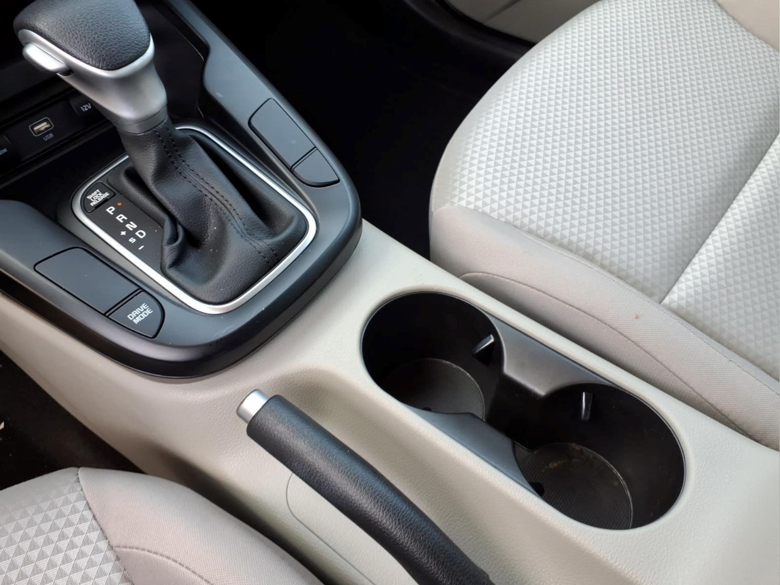 Used 2025 Kia Soul LX w/ LX Technology Package FWD image 18