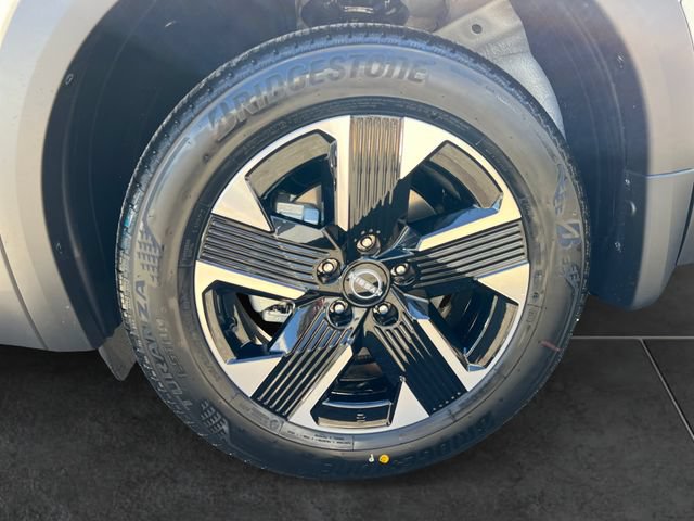 New 2026 Nissan Kicks SV AWD/4WD image 9