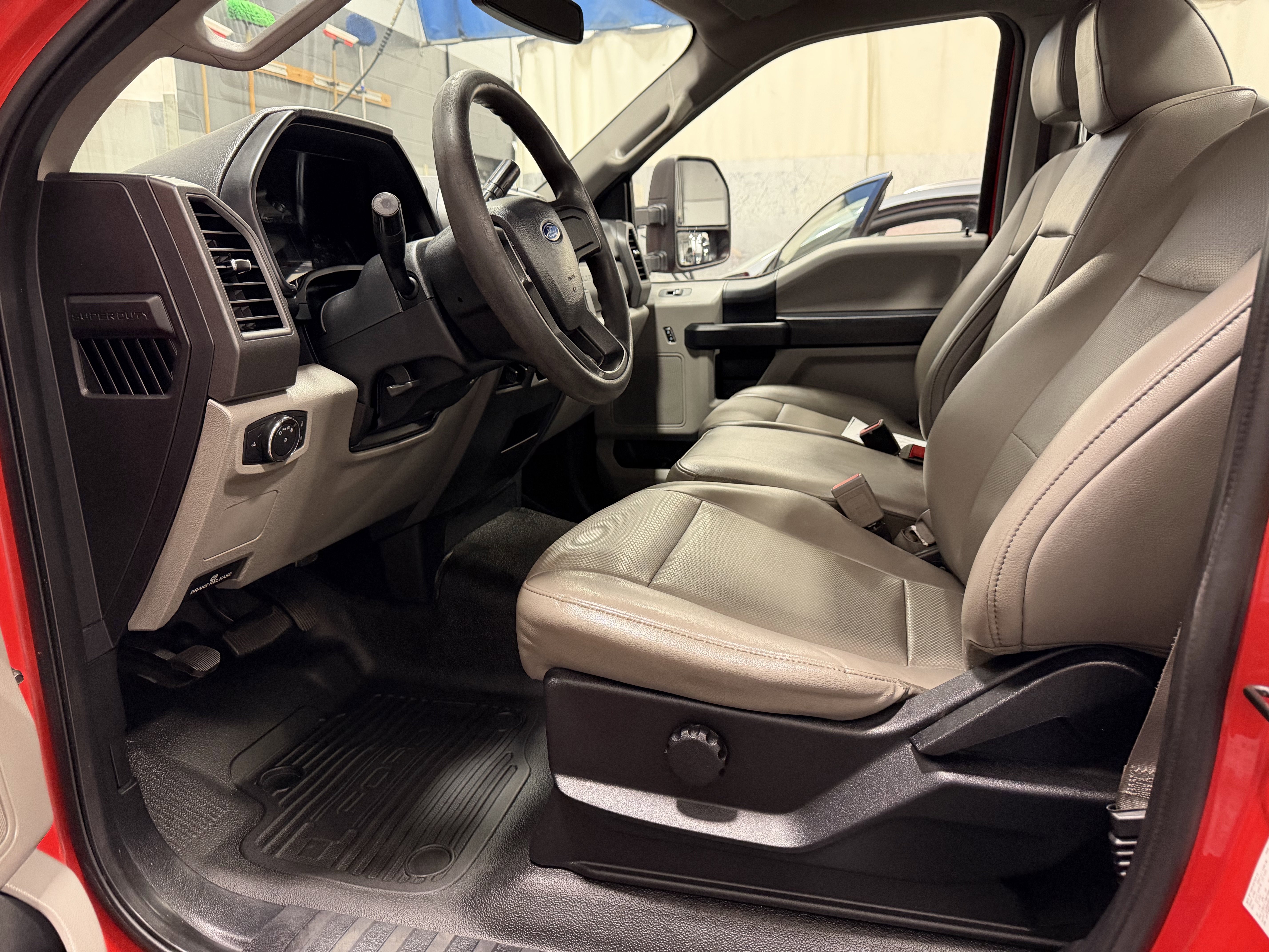 Used 2019 Ford F350 XL w/ Power Equipment Group image 5