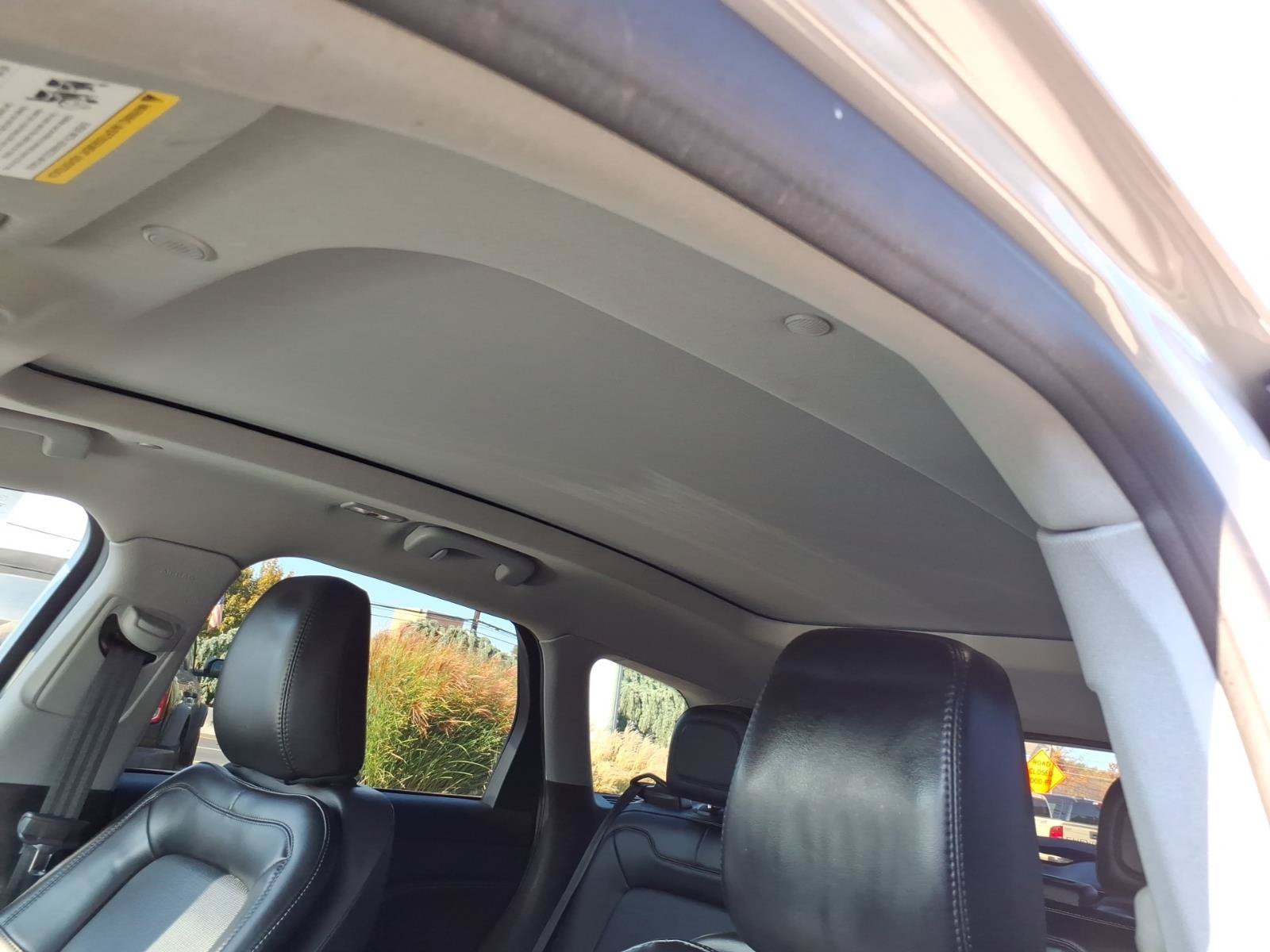 Used 2022 Lincoln Corsair AWD w/ Premium Package image 17