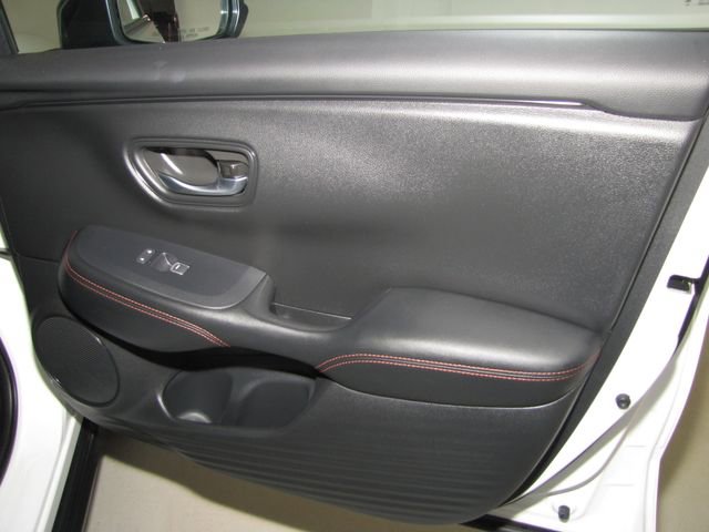 Certified 2025 Honda HR-V Sport image 19