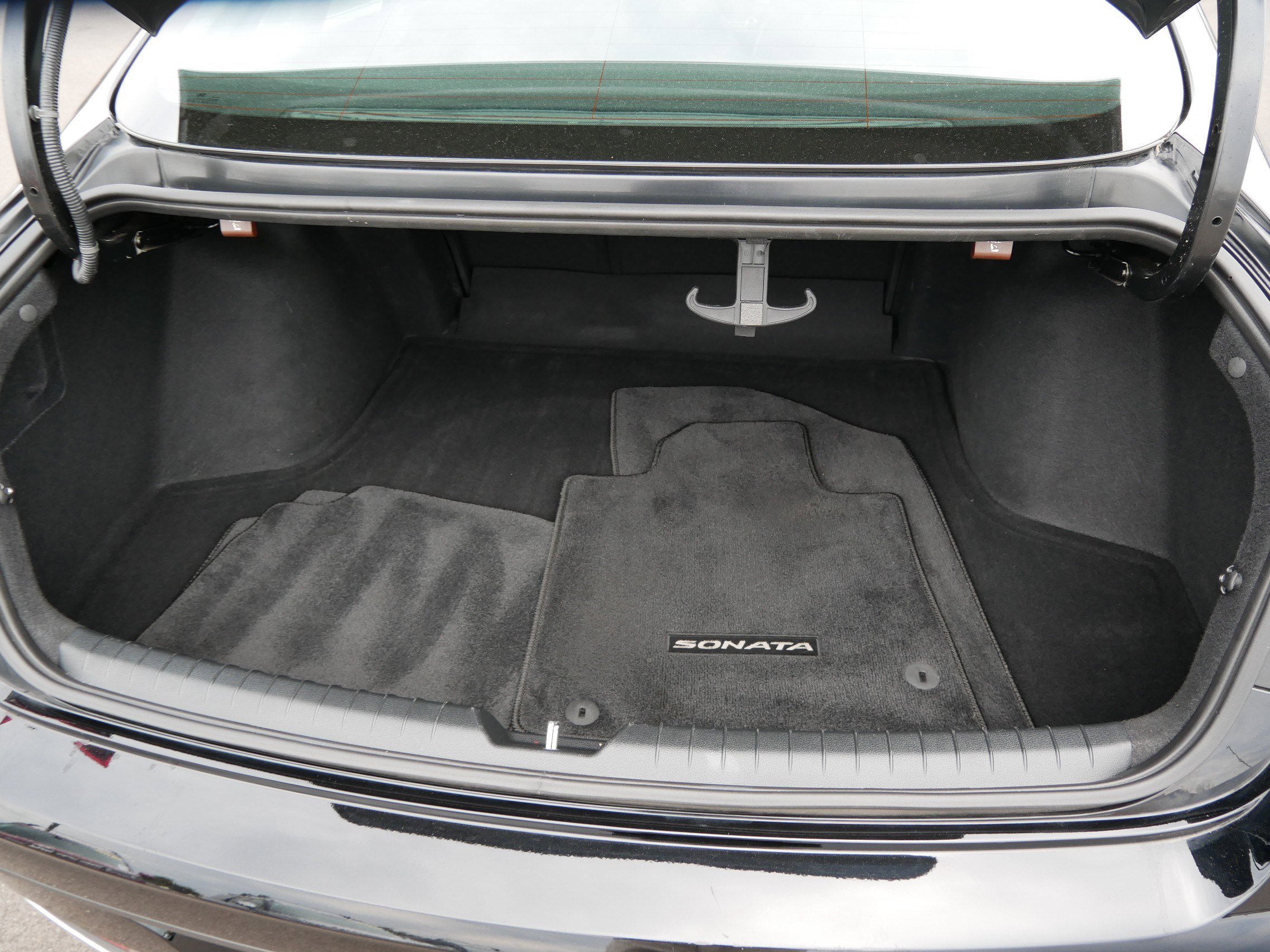 Certified 2023 Hyundai Sonata SE w/ Cargo Package image 18