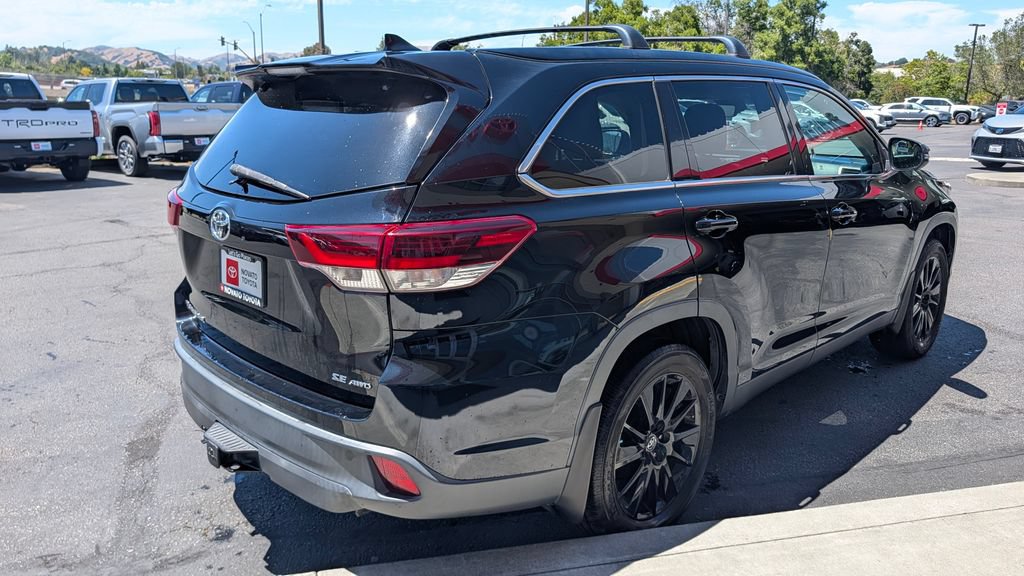Used 2019 Toyota Highlander SE AWD/4WD image 9