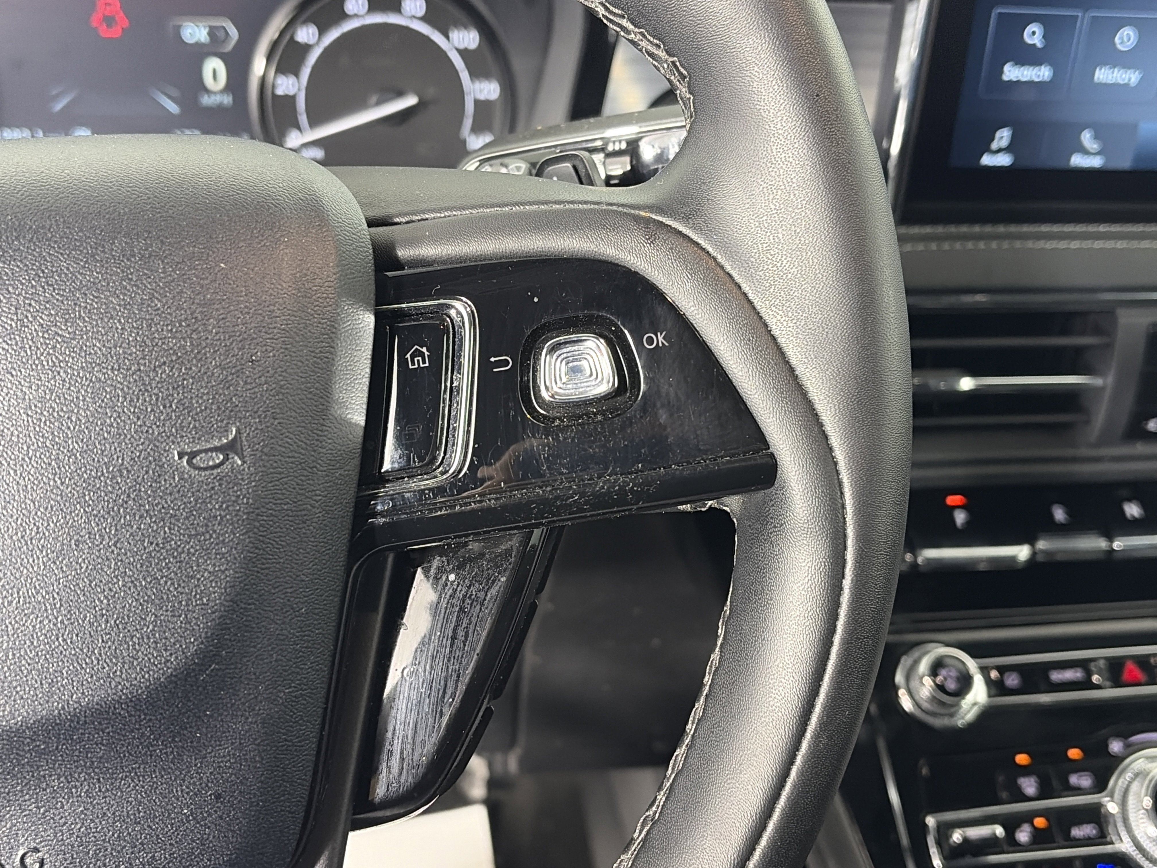 Used 2022 Lincoln Corsair Standard w/ Equipment Group 101A image 30