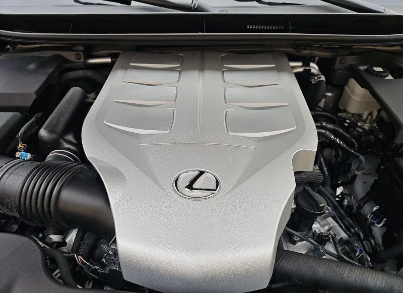 Used 2023 Lexus GX 460 Premium w/ Premium Plus Package AWD/4WD image 6