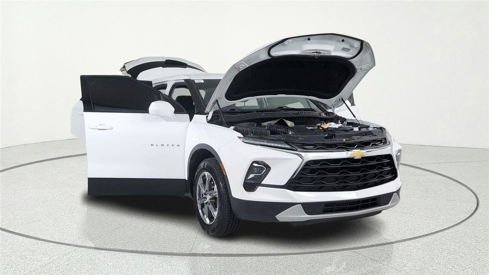Used 2023 Chevrolet Blazer LT w/ Driver Confidence Package AWD/4WD image 7