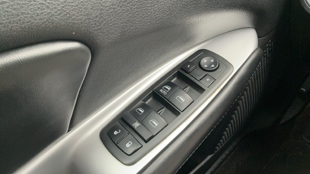 Used 2013 Dodge Journey SXT w/ Flexible Seating Group FWD image 8