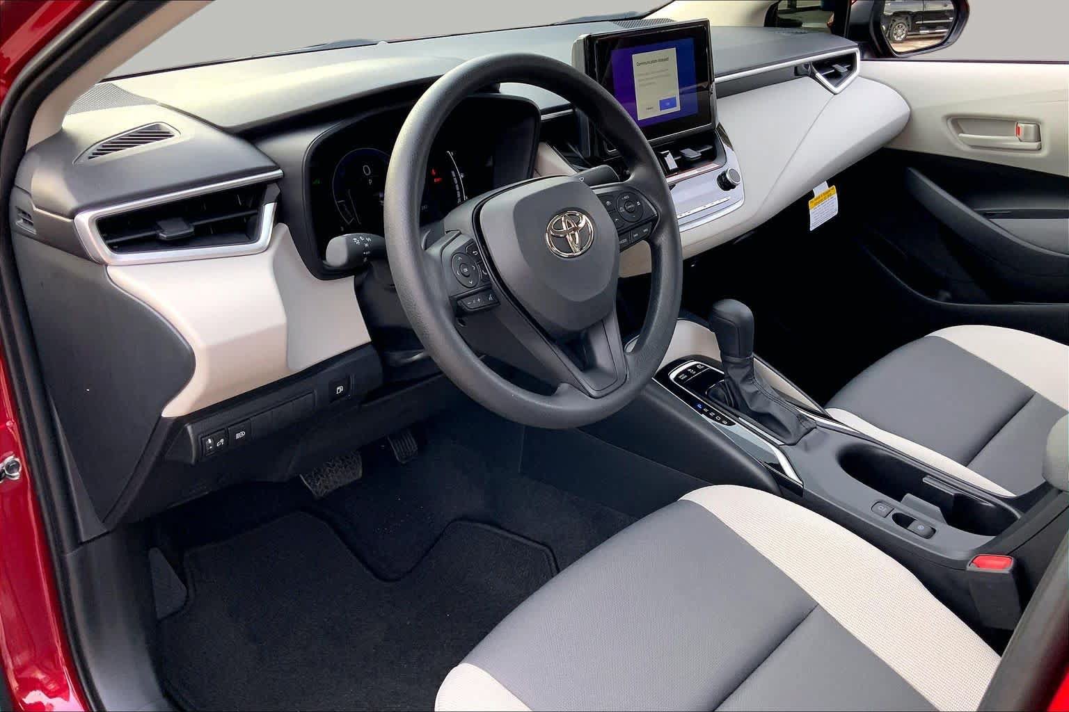 Used 2026 Toyota Corolla LE FWD image 17
