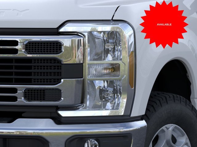 New 2026 Ford F350 XLT w/ FX4 Off-Road Package AWD/4WD image 18